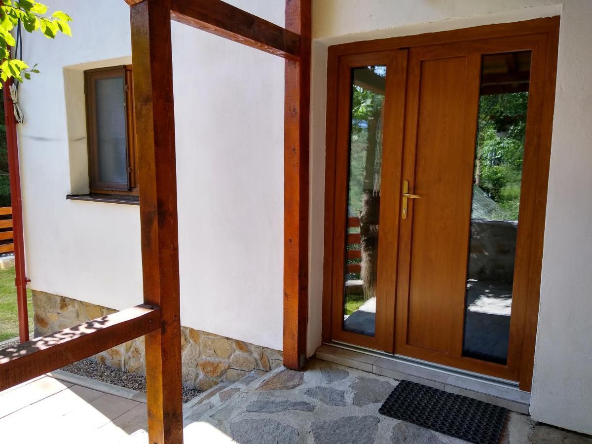 New And Comfortable Two Bedroom House Garana Extérieur photo